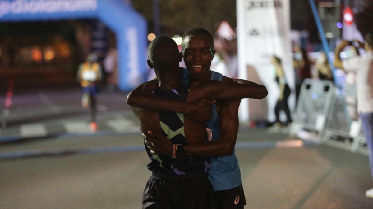 Búscate en la 15K Nocturna 2021