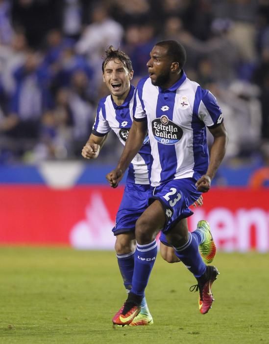 Babel y Riazor explotan con su gol