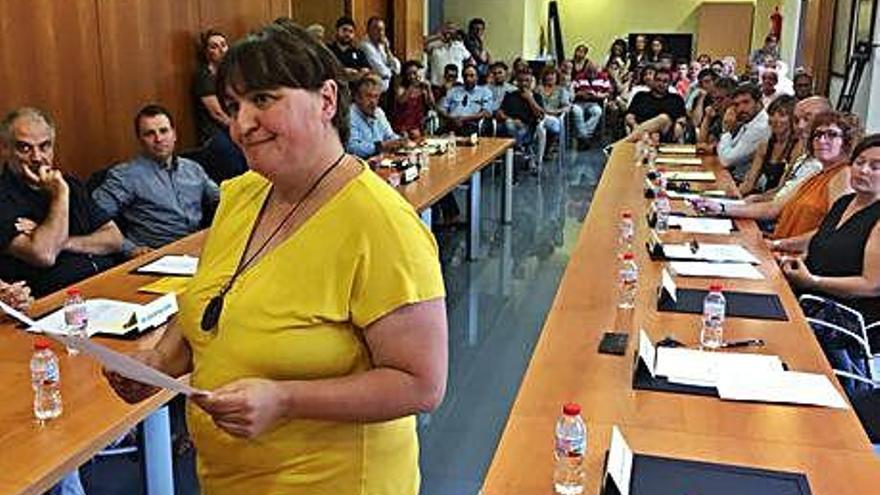 Roser Bombardó durant el ple de constitució del Consell Comarcal