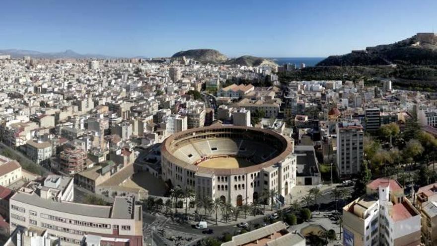 Vivienda duplica las ayudas a la rehabilitación en Alicante para llegar este año hasta 1.500 familias