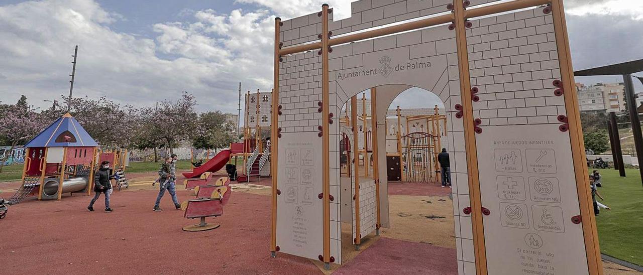 El parque de sa Riera no es accesible ni inclusivo, según las familias de niños con discapacidad.