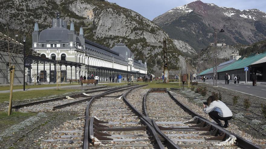 Crefco y Creloc urgen a Francia a reabrir la línea Canfranc-Bedous 53 años después del cierre