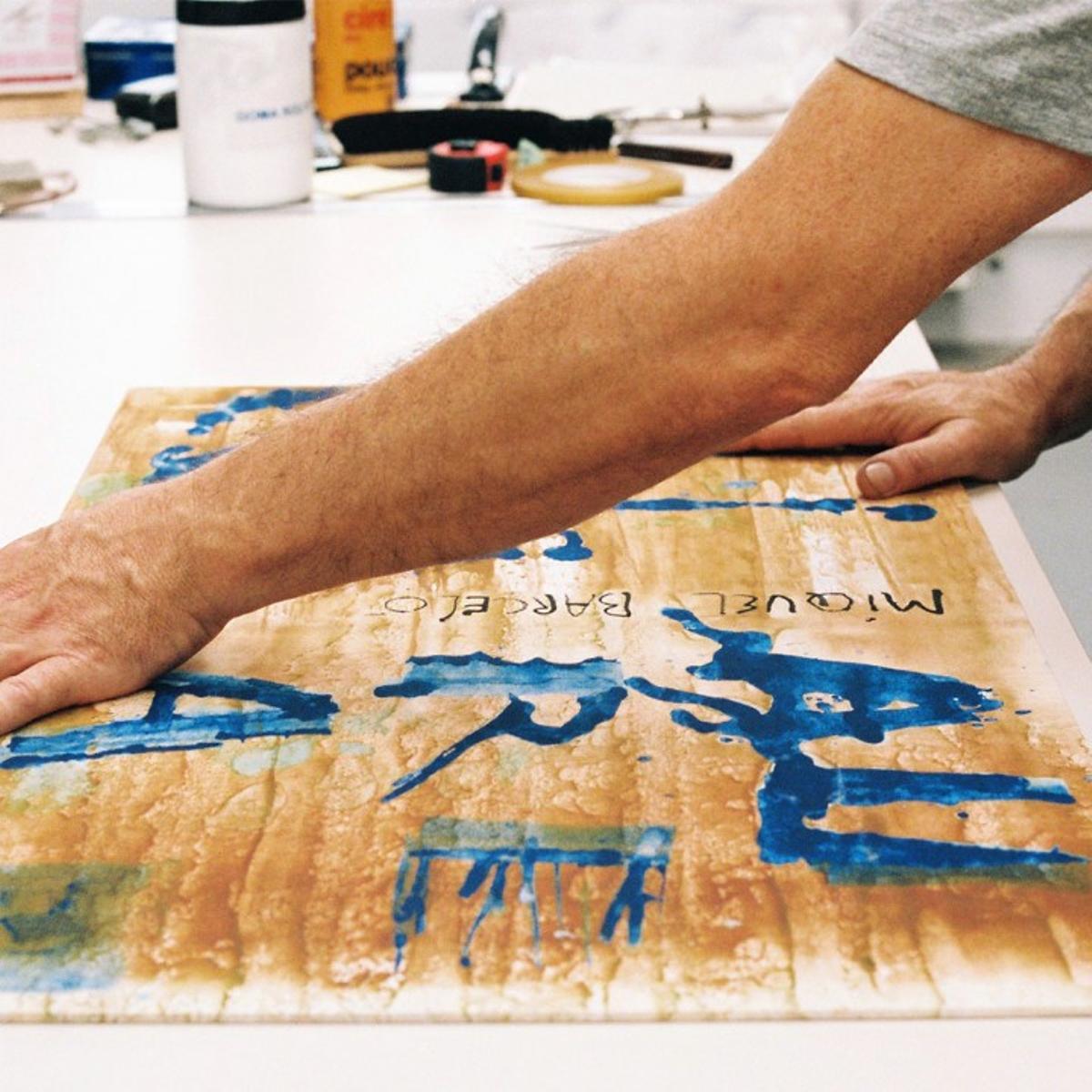 Miquel Barceló ha escogido los materiales y el formato de la obra.