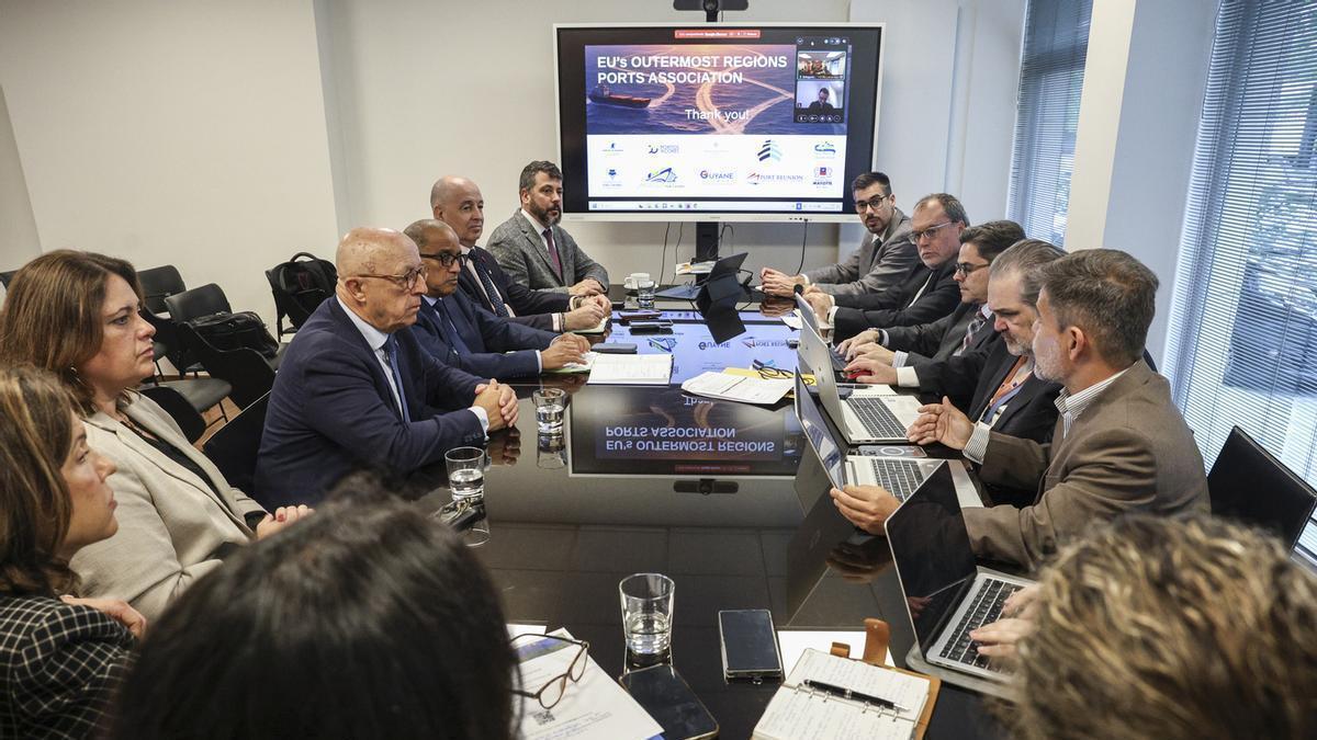 Presentación del documento conjunto de los puertos de las Regiones Ultraperiféricas