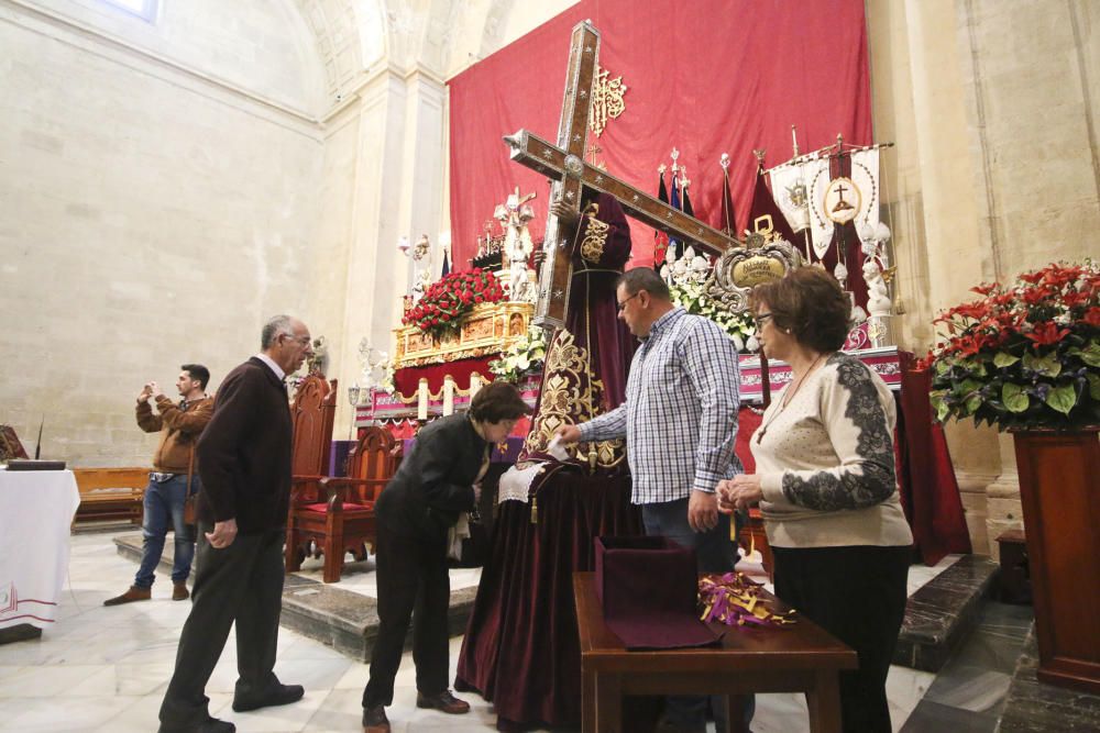 Besapié en la Iglesia de las Santas Justa y Rufina de Orihuela