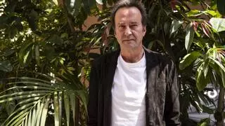 Marcos Giralt Torrente desbroza en 'Los ilusionistas' los gozos y las sombras de su familia materna