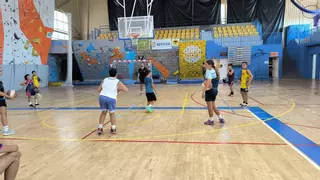 El Club Bàsquet Sa Bodega acoge este verano un campus de tecnificación dirigido por Ibon López de Letona