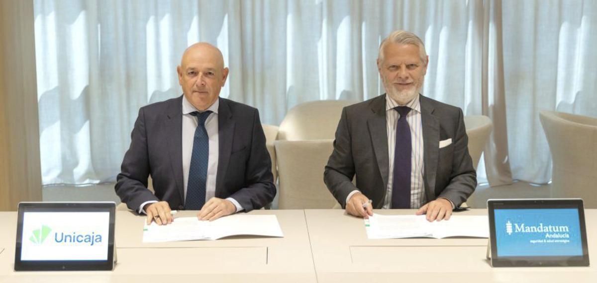Fernando Ríos y Álvaro Polo, durante la firma del acuerdo