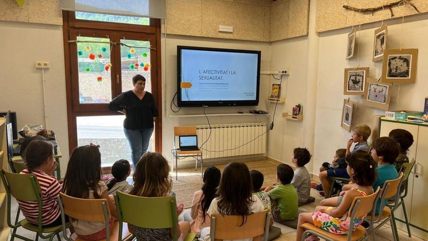 Una sessió educativa del programa Som com som en una escola de primària de la Cerdanya | CCC