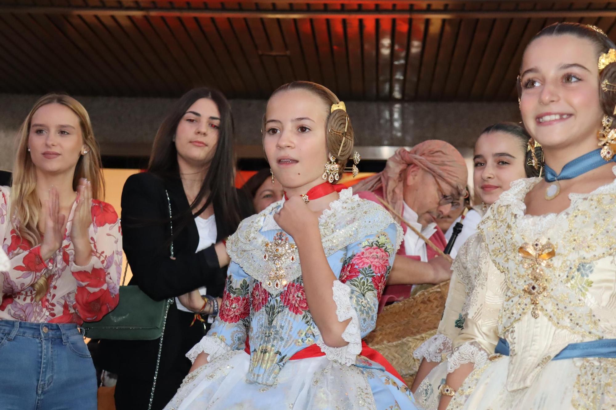 La primera gran prueba de María Estela, Marina y las cortes en la Festa per a Tots