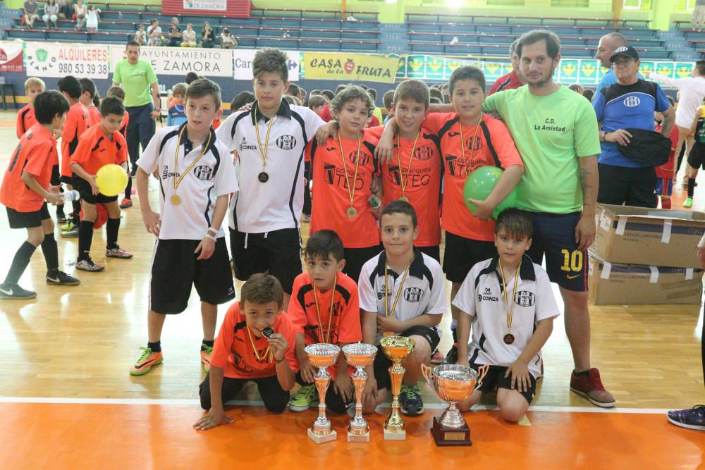 Entrega de trofeos del Torneo de La Amistad