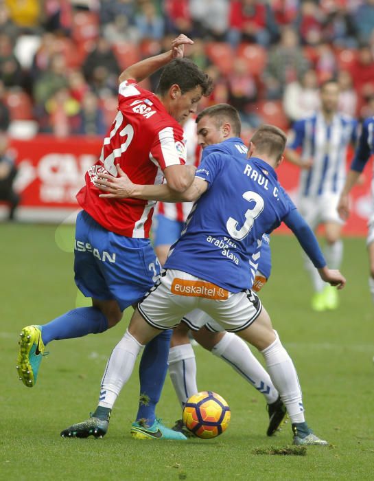 El partido entre el Sporting y el Alavés, en imágenes