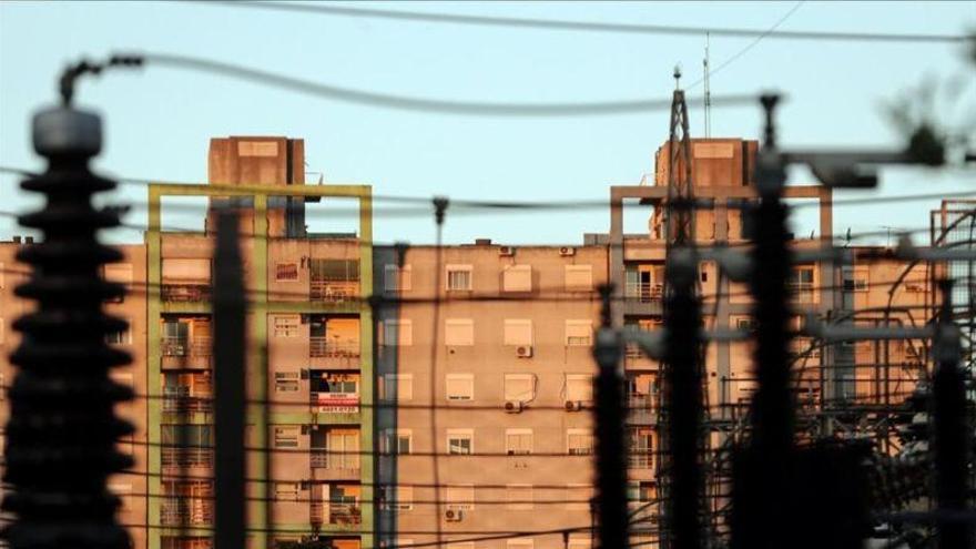 Un nuevo tarifazo eléctrico dispara de manera alarmante el precio de la luz en Argentina
