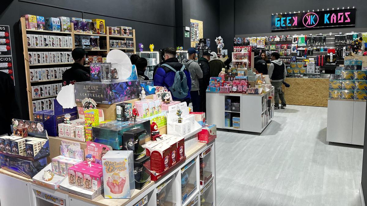 Cola para comprar en Geekkaos, el pásado sábado.