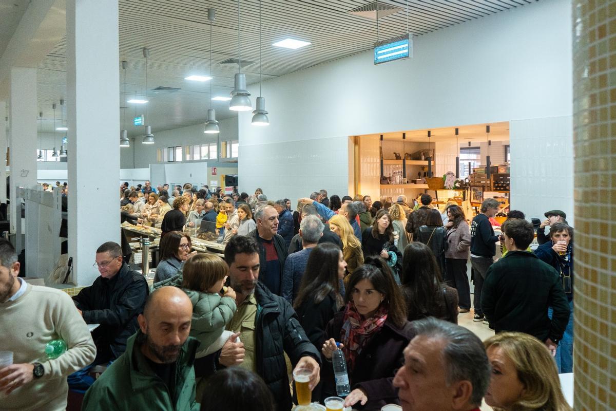 El Mercat de la Carxofa reunió a 700 personas en Ontinyent.