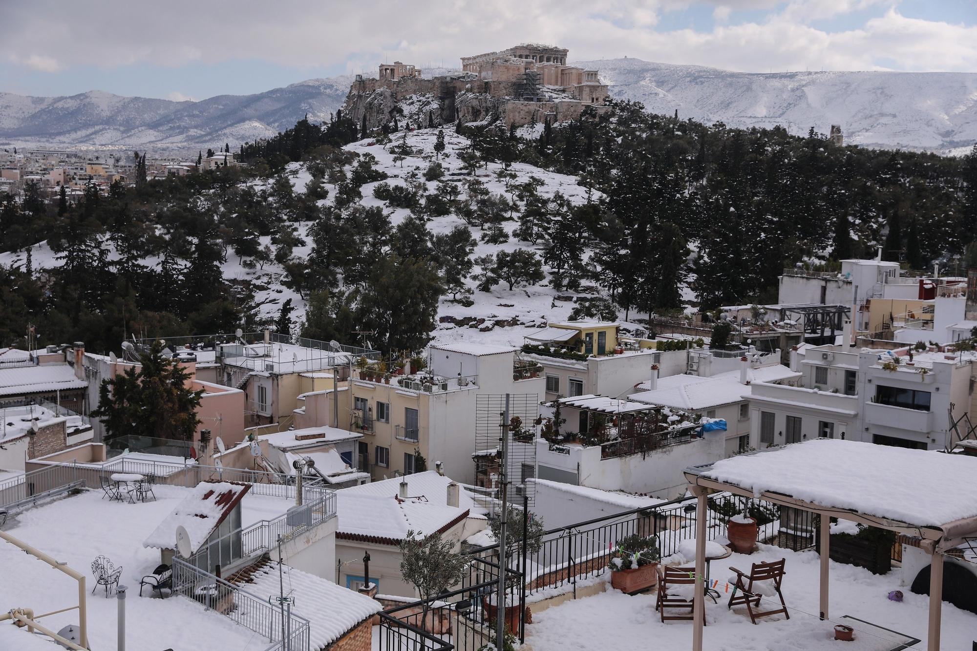 Grecia, bajo una gran nevada provocada por el temporal Elpis.