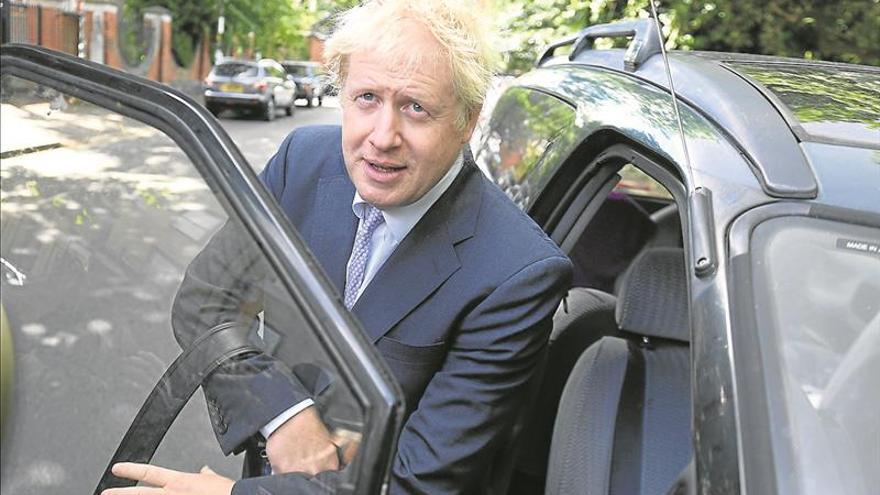 Boris Johnson amenaza con no pagar la factura de la UE