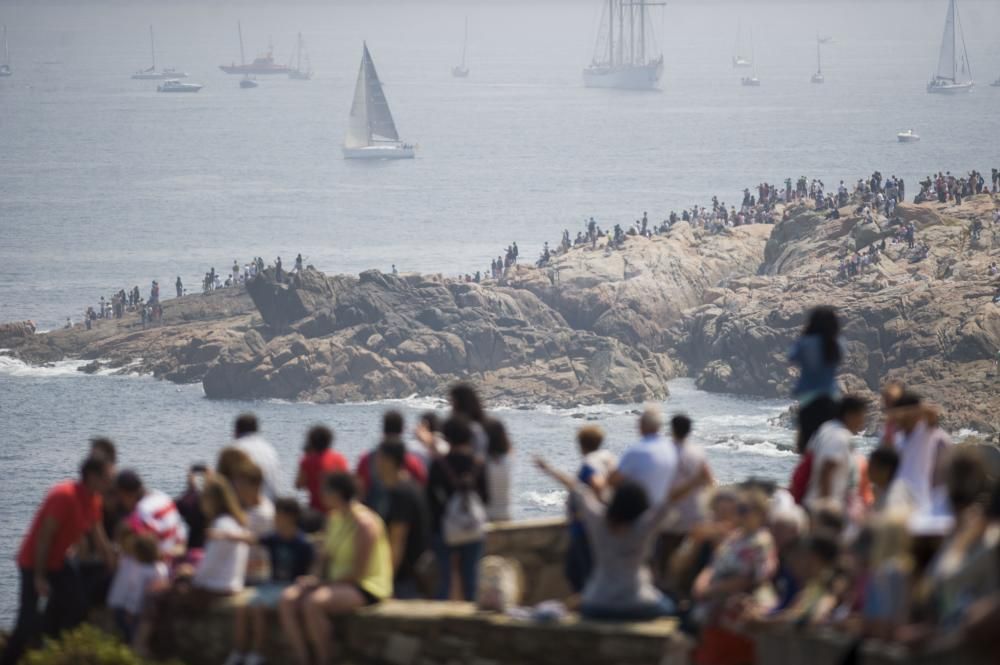 La Regata de Grandes Veleros abandona a A Coruña