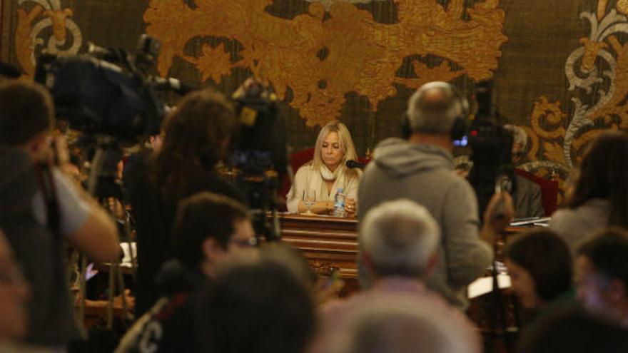 Sonia Castedo esta mañana en el Pleno extraordinario