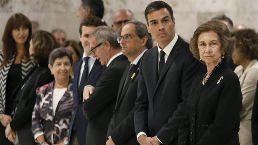 Sánchez y Torra acuden al funeral de Montserrat Caballé