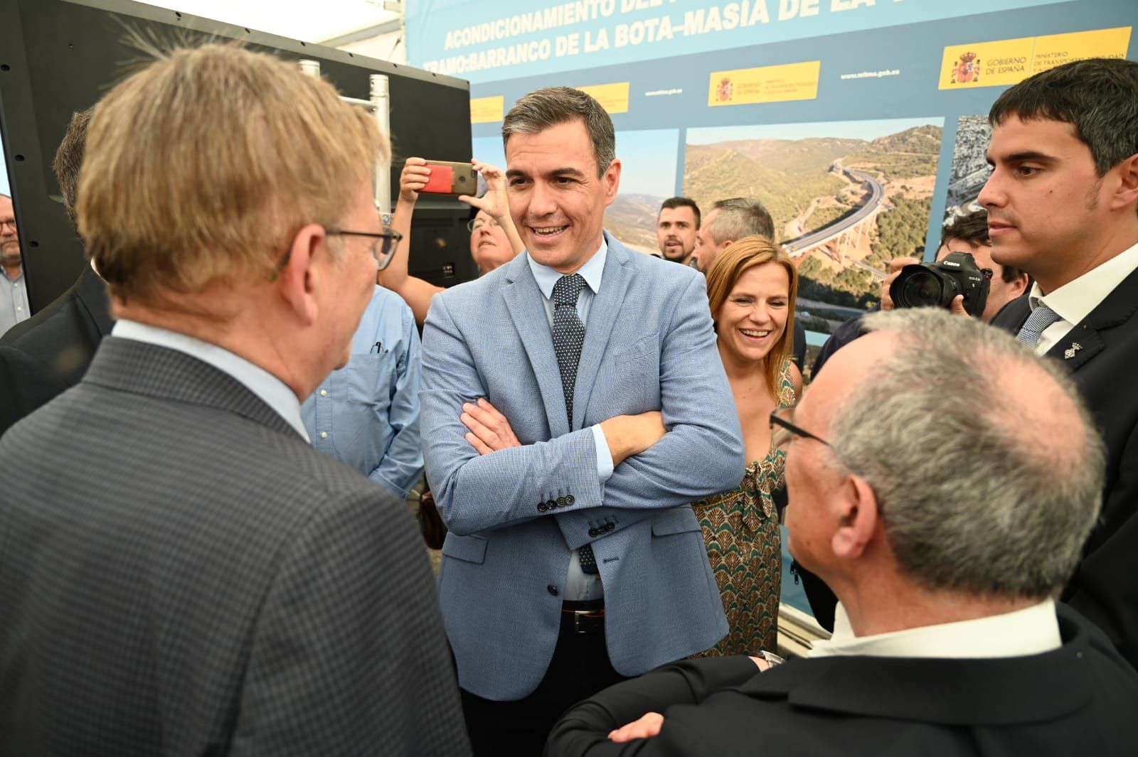 Sánchez inaugura el nuevo tramo de la N-232, a su paso por el puerto del Querol, en Morella