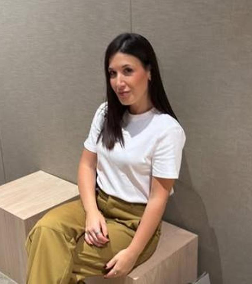 María Fernández, experta en limpieza: &quot;Para que la ropa no huela a humedad en el canapé pon bicarbonato&quot;