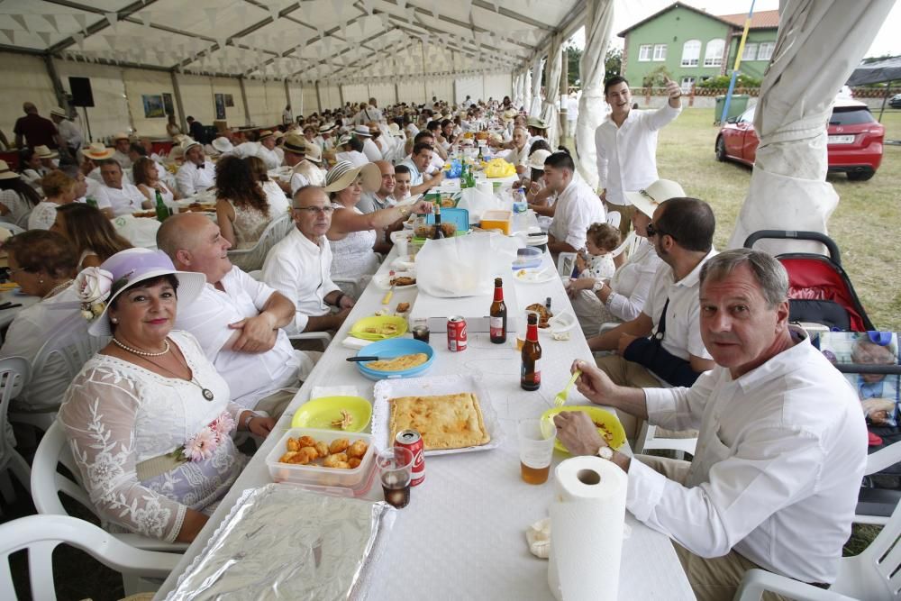 Comida de indianos en las fiestas de Trasona