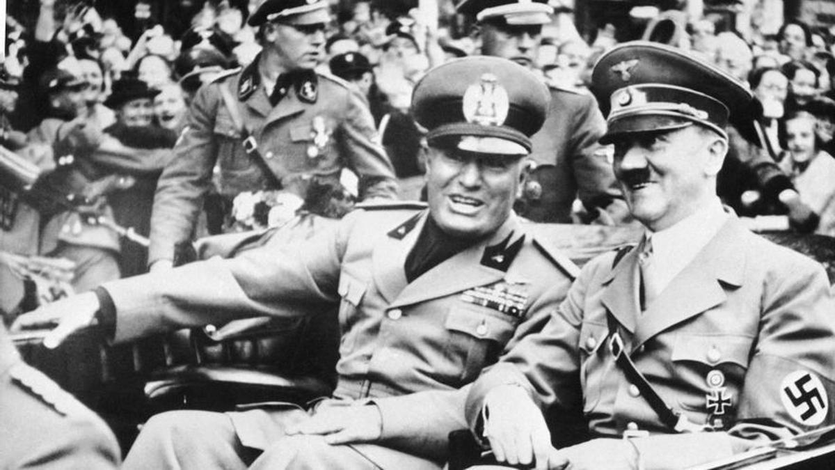 Benito Mussolini y Adolf Hitler, en Munich.