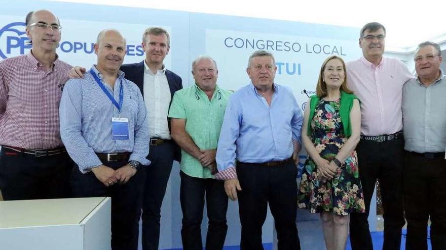 Almuiña, Rodríguez, Rueda, Sousa, Rocha, Ana Pastor, Taboada y González, ayer, en Tui. // DBM - AH