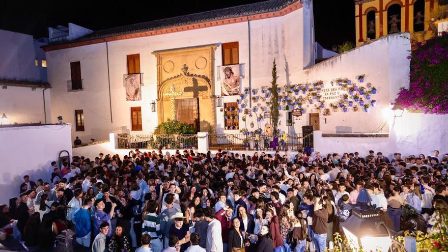 Diversión bajo control en la primera noche de Cruces