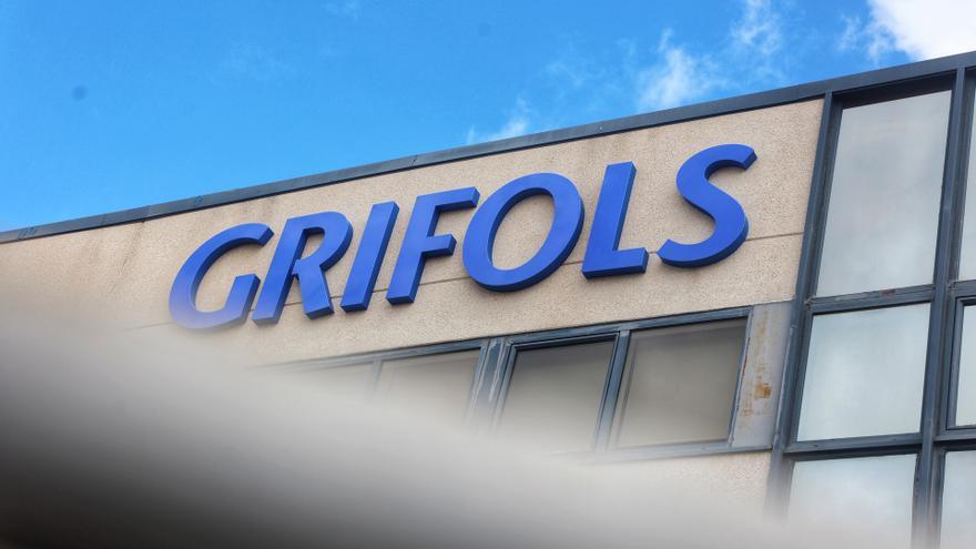 Grifols se dispara más de un 10%, con sus acciones a 9 euros y los bajistas elevando posiciones