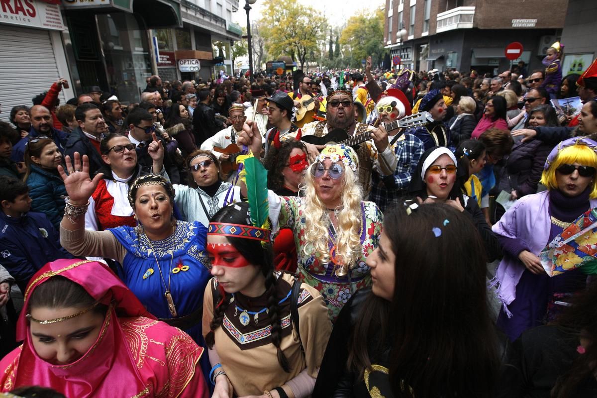 El gran desfile del Carnaval de Córdoba, en imágenes