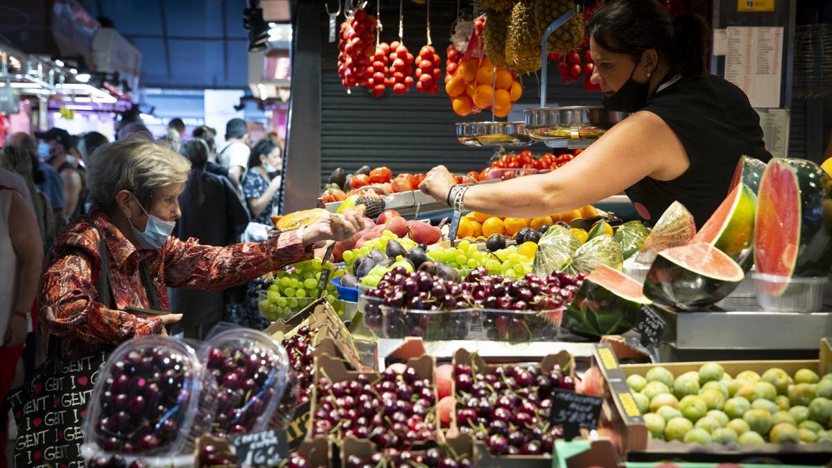 Hotels i aliments acceleren la inflació al 2,9% al juliol