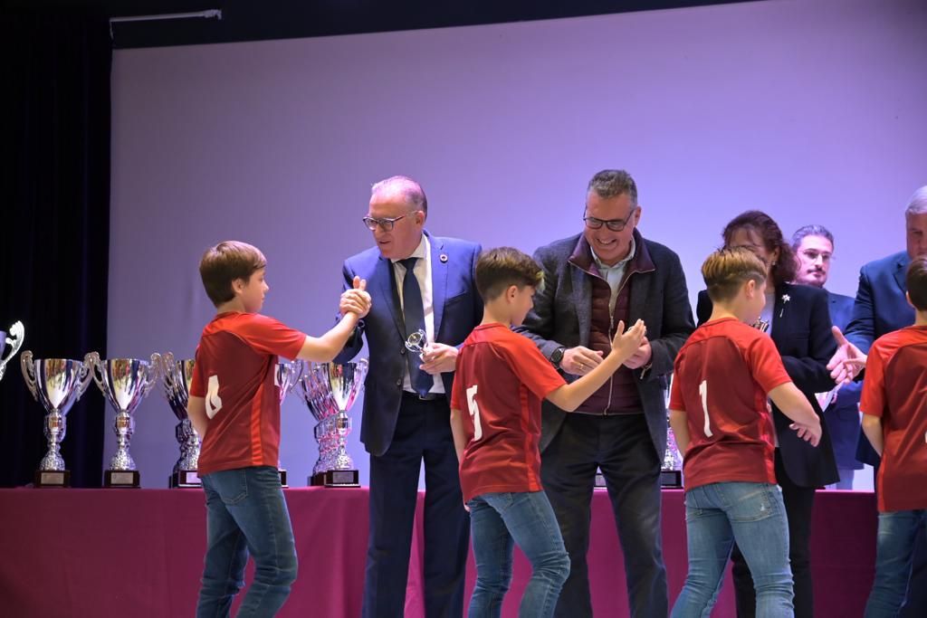 El fútbol provincial premia a los mejores de la temporada