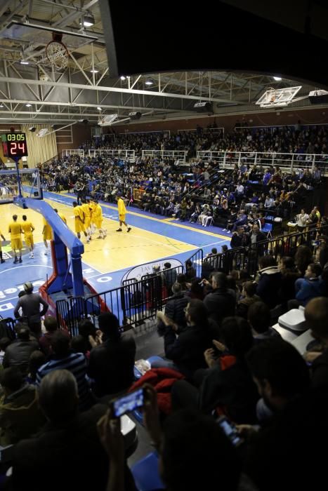 Partido entre el Unión Financiera Baloncesto Oviedo y el F.C. Barcelona B