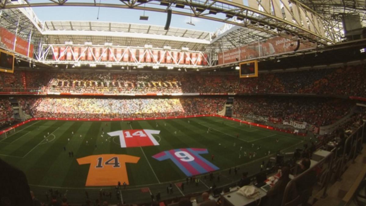 El Ajax homenajeó a Johan Cruyff