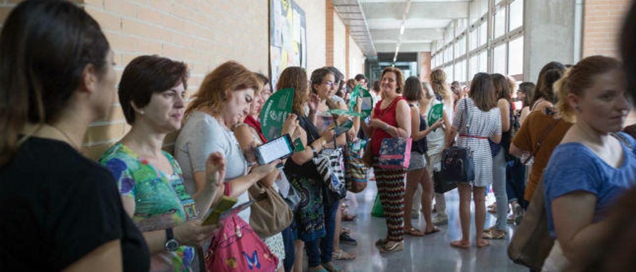 Opositores el pasado mes de junio el primer día de convocatoria