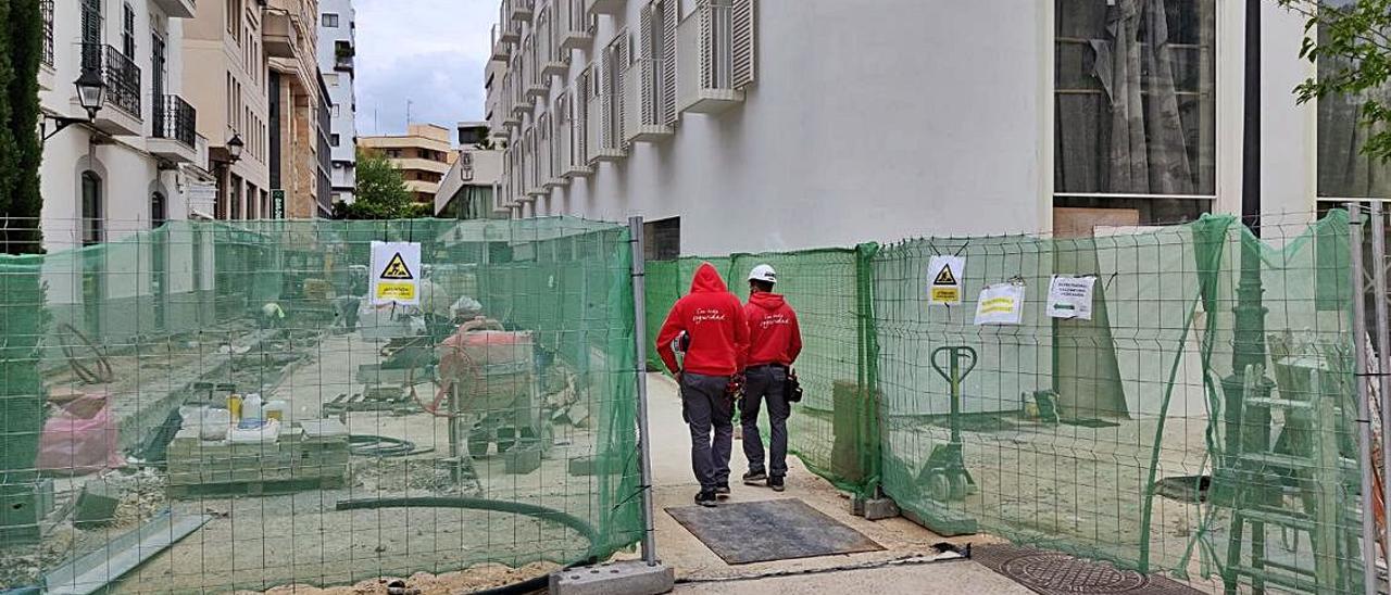 Obras para rematar el nuevo Hotel Vara de Rey 5*  | R.J.P.