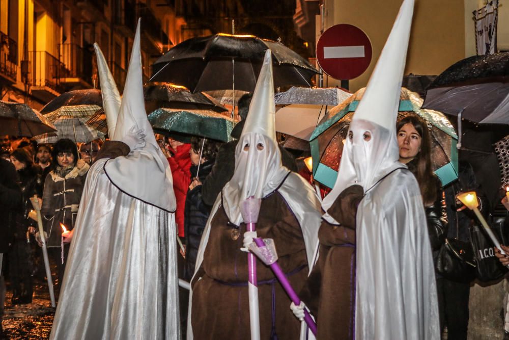 Procesión del Silencio de Alcoy pasada por agua.