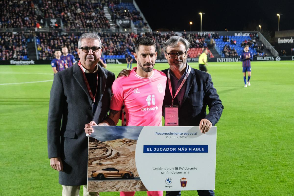 Las mejores imágenes del CD Eldense - SD Huesca (2-1) de la Jornada 13 de la Liga Hypermotion Las mejores imágenes del CD Eldense - SD Huesca (2-1) de la Jornada 13 de la Liga Hypermotion