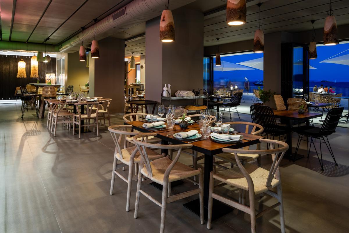 Vistas al mar desde el interior del restaurante en 180º Gastrobar.