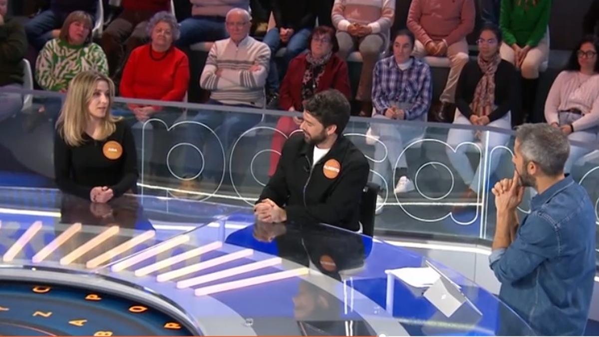 Ana Fernández, a la izquierda, durante el último programa de Pasapalabra