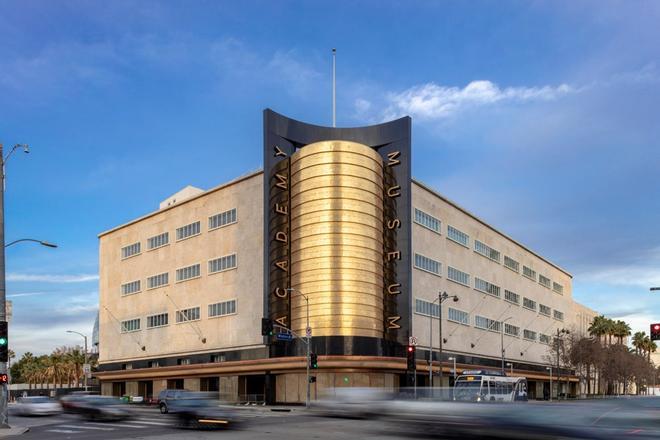 Museo del cine Los Ángeles edificio Saban