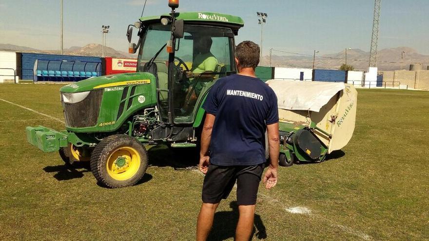 Trabajos de resiembra en Las Fuentes de Aspe.