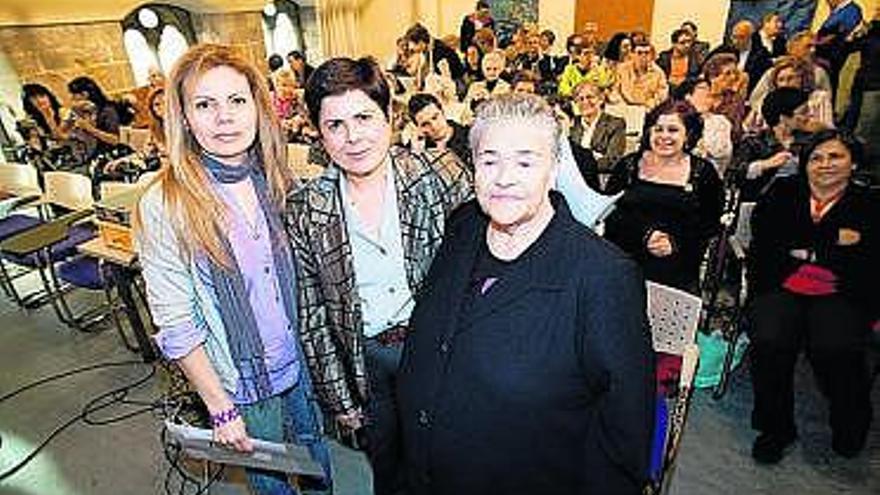Por la izquierda, Claudia Liliana Navas, María José Arcones y Teresa Díaz.