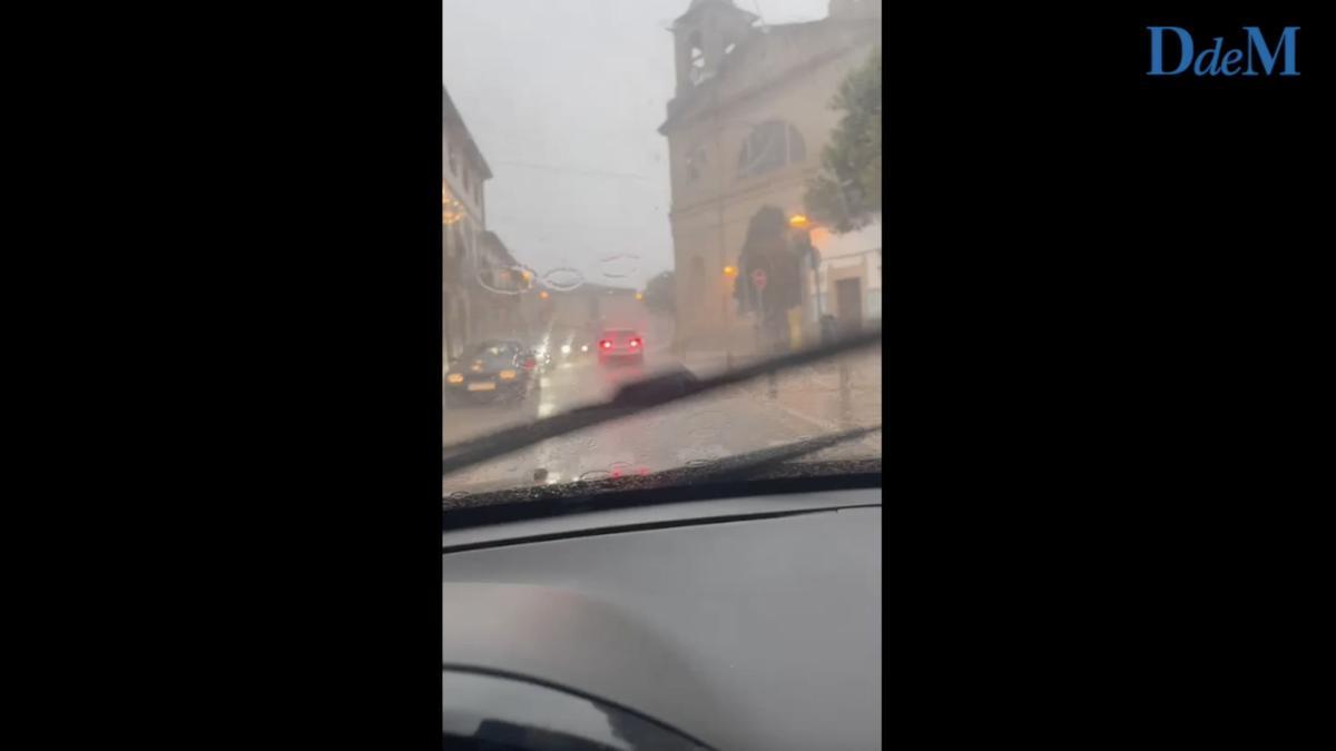 El tiempo en Mallorca: El vídeo de las fuertes lluvias en Santanyí y Alcúdia