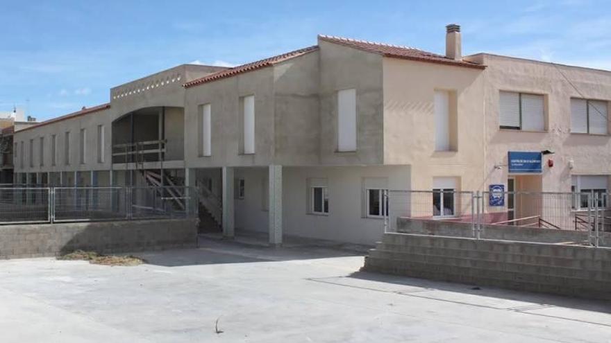 El centro de alzhéimer se eterniza en la Vall y aún urge un millón para abrir