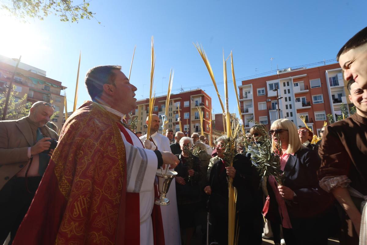 València da el pistoletazo de salida a los días grandes de la Semana Santa con la procesión del Domingo de Ramos València da el pistoletazo de salida a los días grandes de la Semana Santa con la procesión del Domingo de Ramos