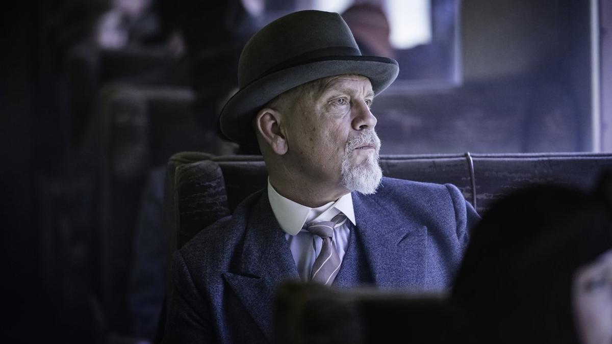 John Malkovich, en 'Agatha Christie: el misterio de la guía de ferrocarriles'