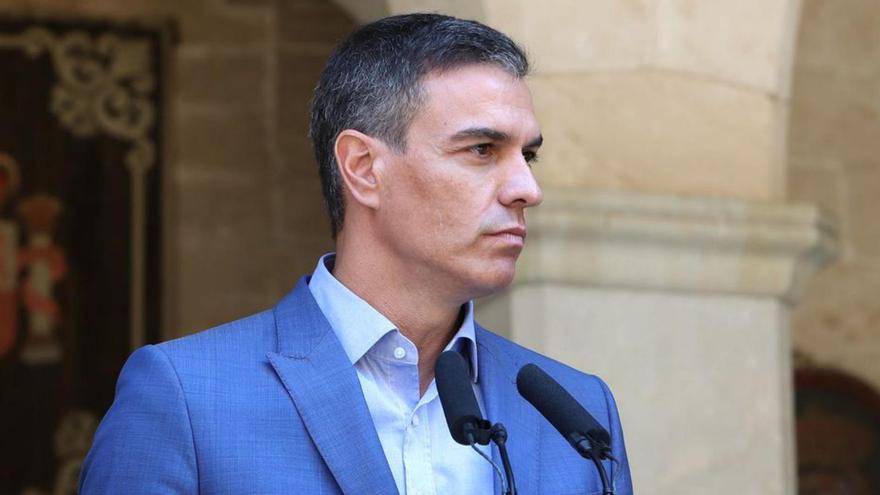 Pedro Sánchez al Palau de l’Almudaina a Palma |  ARXIU/ISAAC BUJ/EP